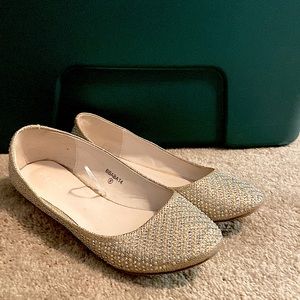 Size US Women’s 8 Sparkle Flats